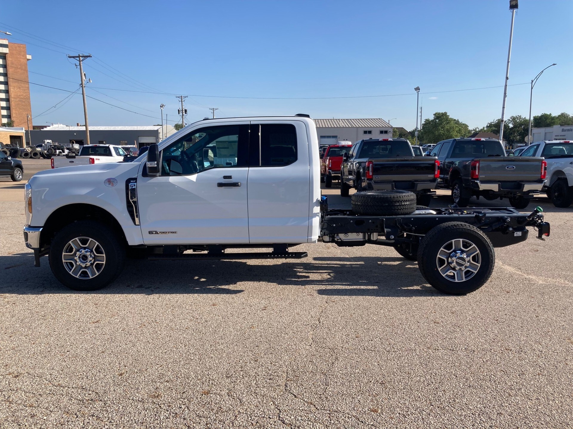 2025 Ford F-350 XLT photo 4