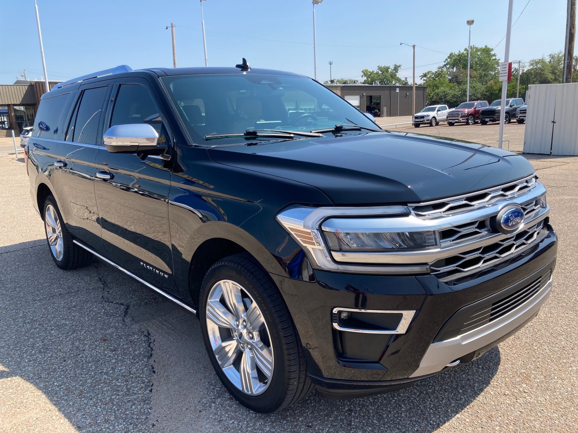 2022 Ford Expedition Platinum's photo