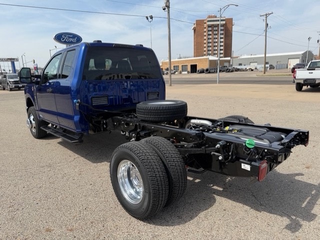 2026 Ford F-350 Super Duty Chassis Cab XLT - Photo 7