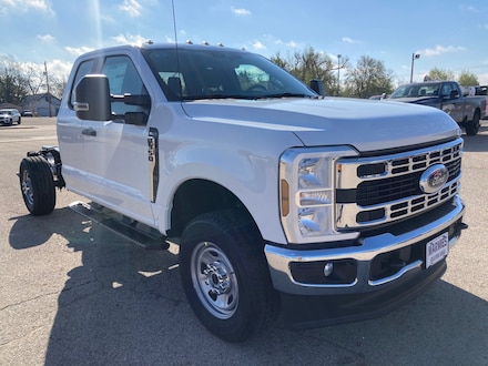 2025 Ford F-350 Chassis Truck Super Cab
