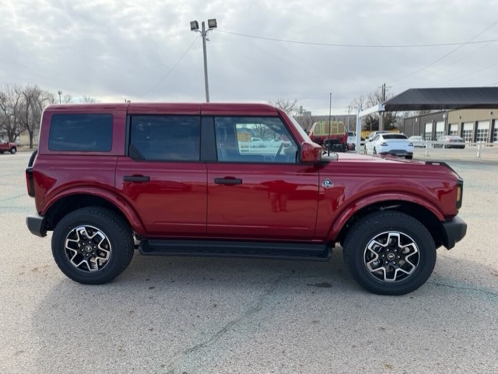 New 2026 Ford Bronco Outer Banks SUV