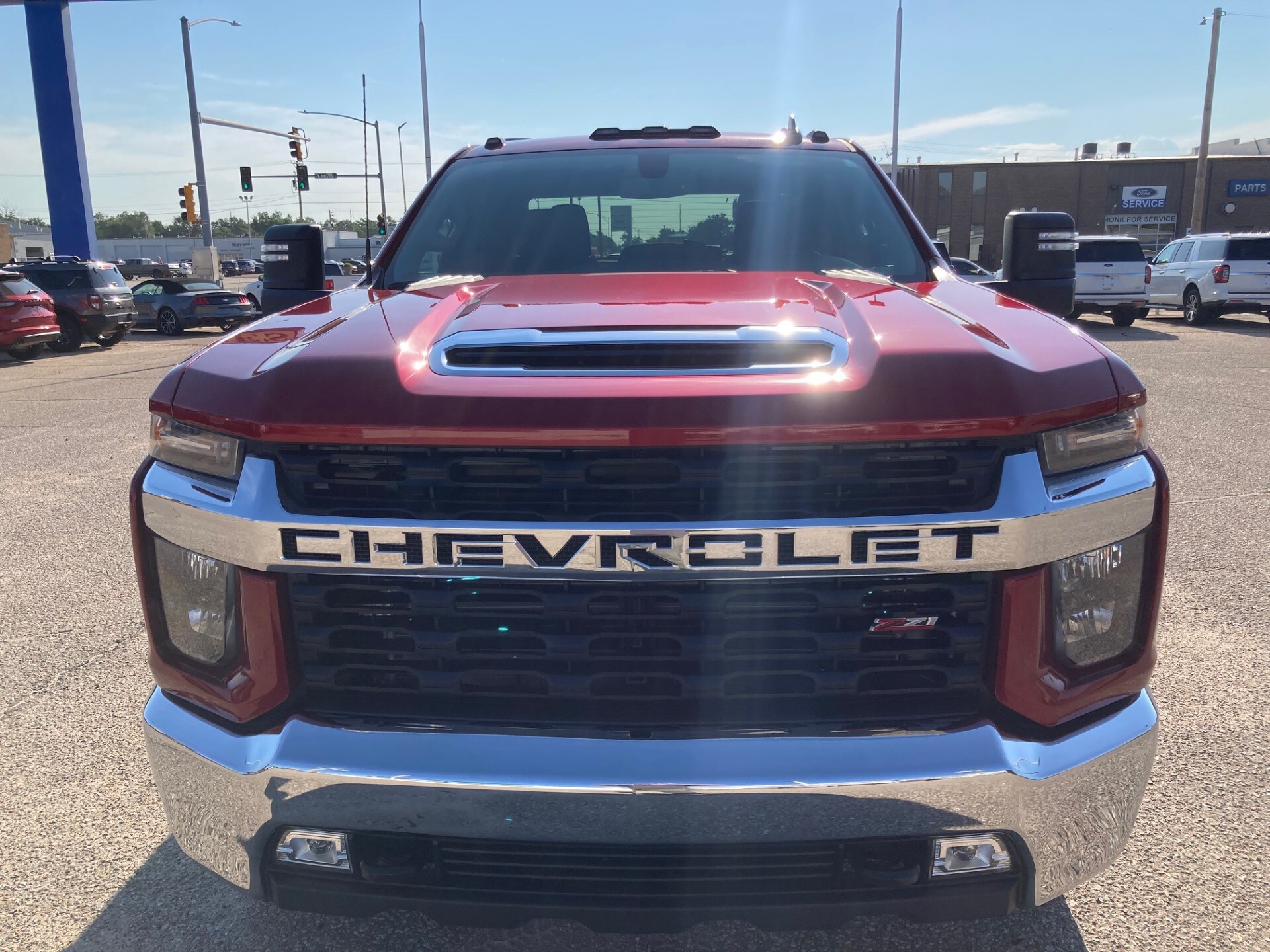 2023 Chevrolet Silverado LT photo 2