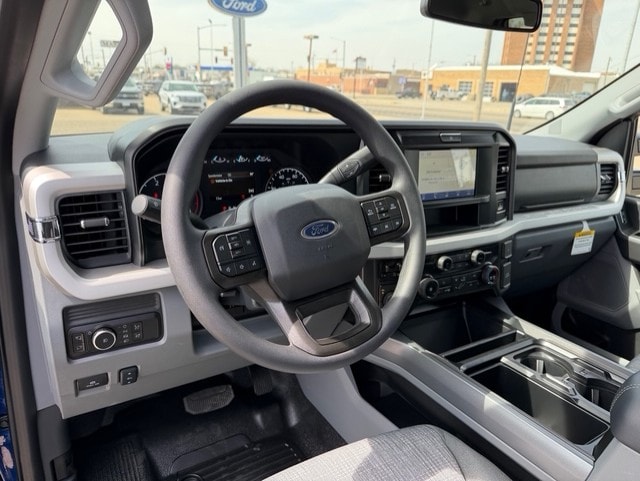 2026 Ford F-350 Super Duty Chassis Cab XLT - Photo 8