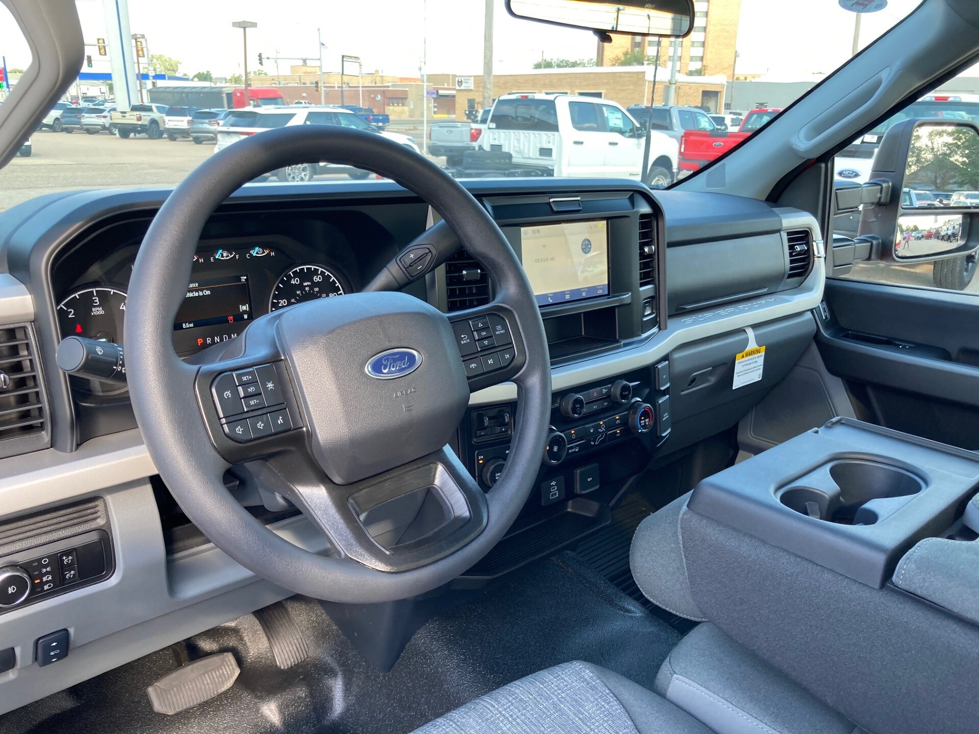 2026 Ford F-350 Super Duty Chassis Cab XLT - Photo 9