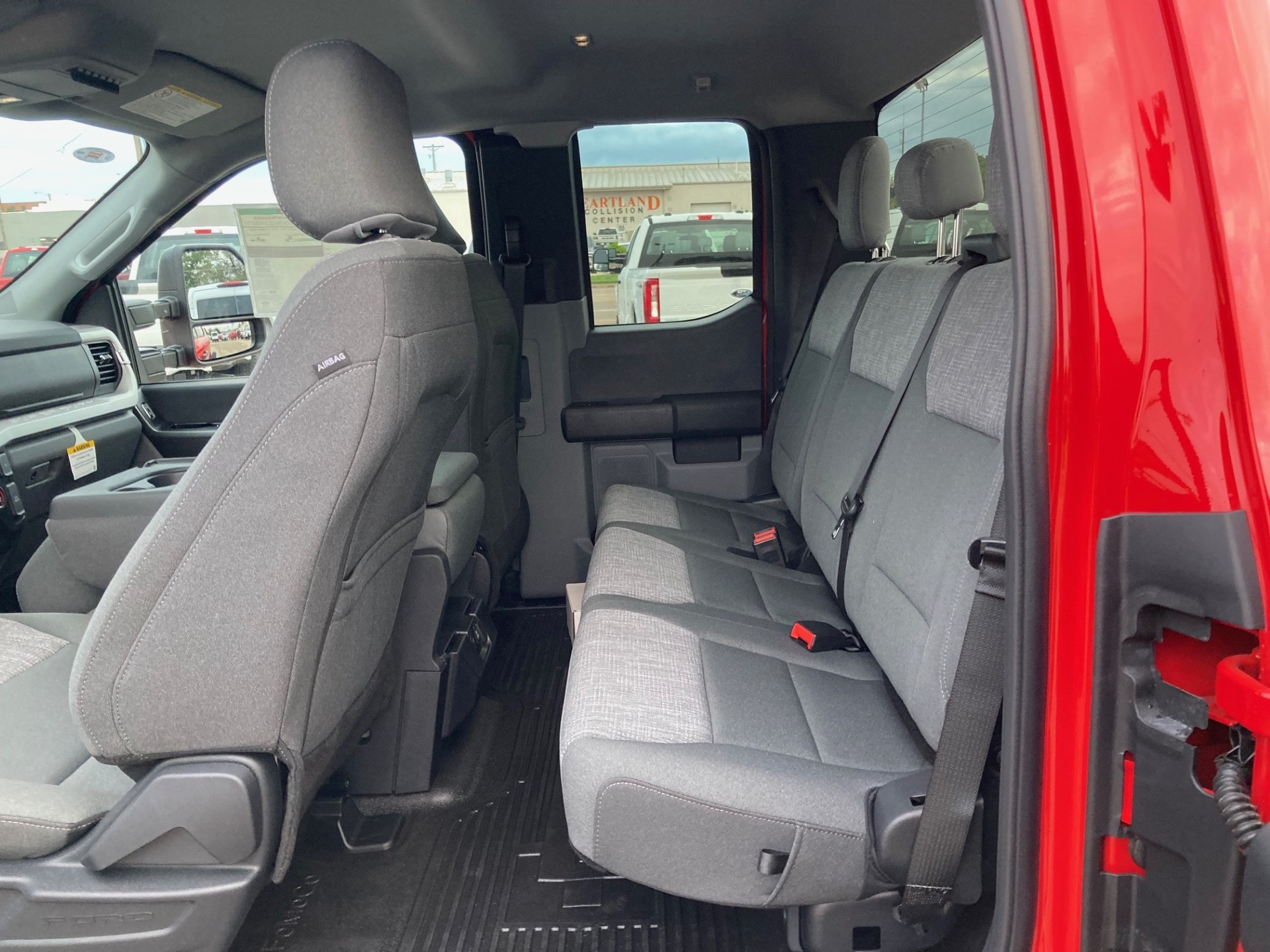 2026 Ford F-350 Super Duty Chassis Cab XLT - Photo 10