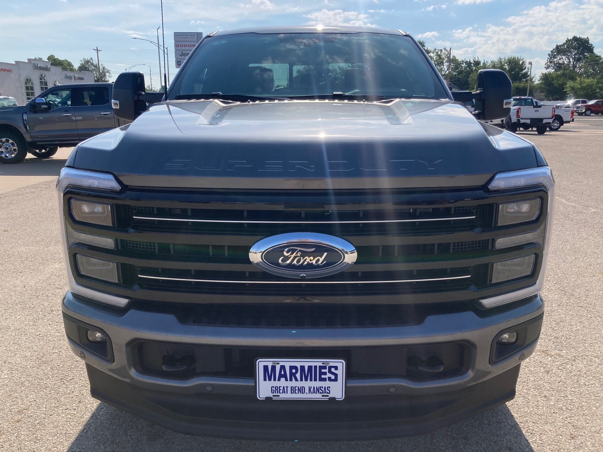 2025 Ford F-250 Platinum photo 2