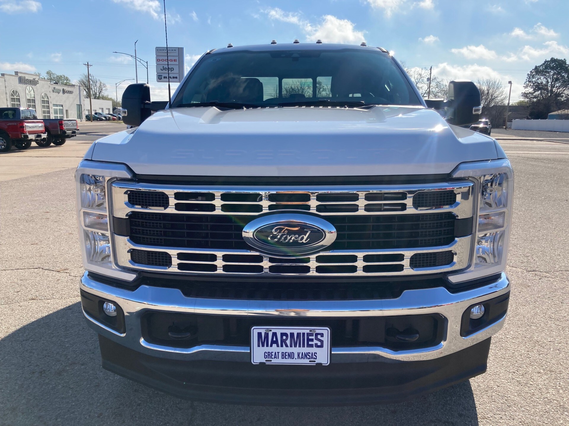2025 Ford F-350 photo 2