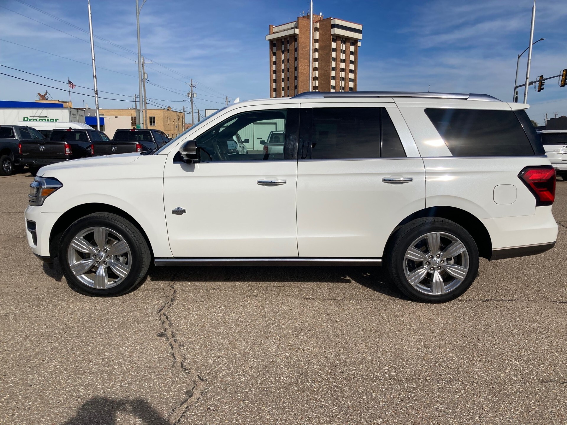 2023 Ford Expedition King Ranch photo 3