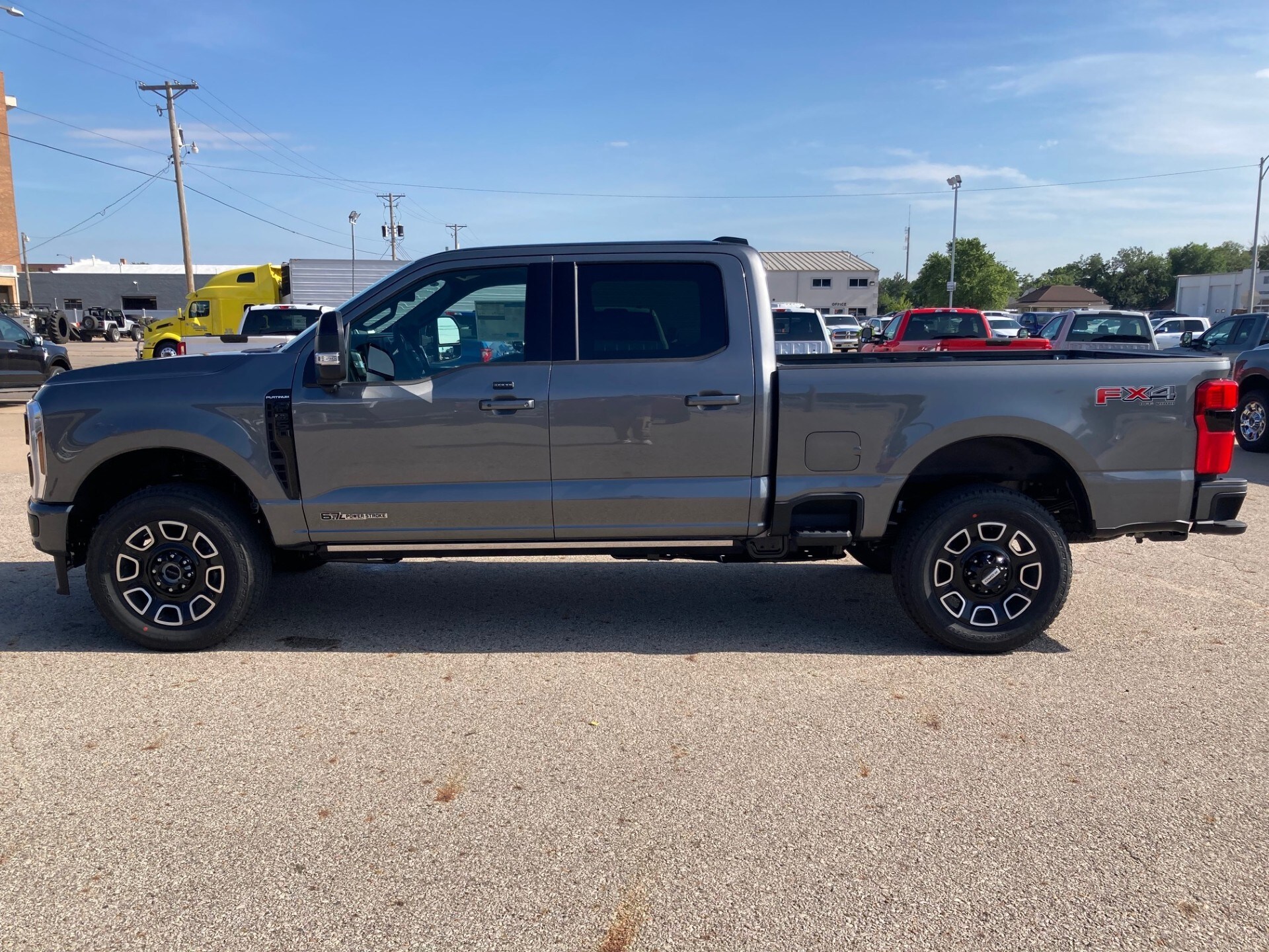 2025 Ford F-250 Platinum photo 4