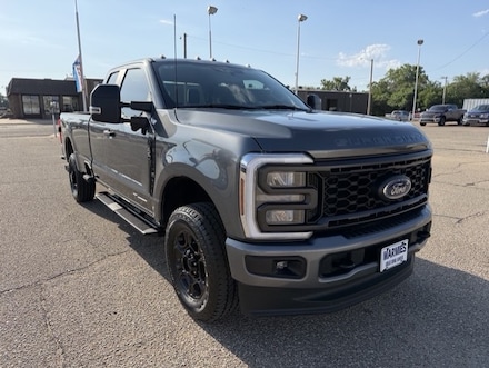 2024 Ford Super Duty F-35 XL/STX