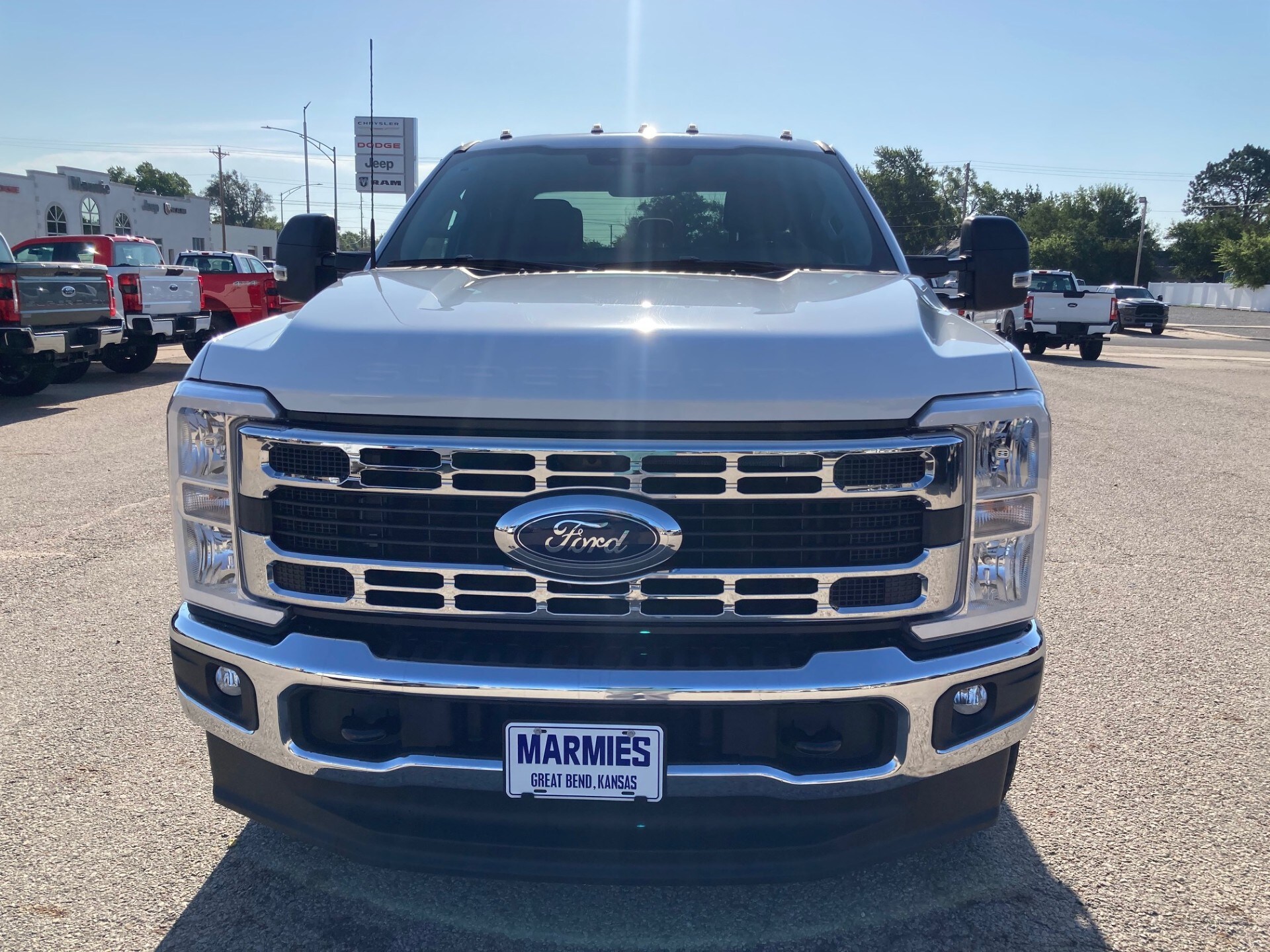 2025 Ford F-350 XLT photo 2