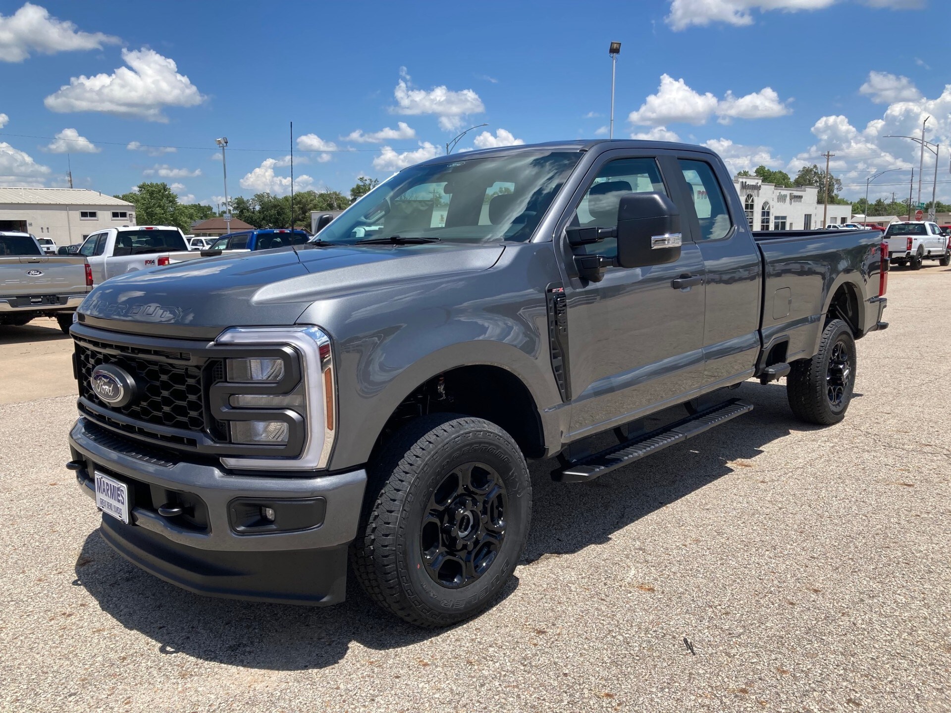 2025 Ford F-350 XLT photo 3