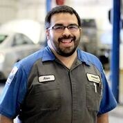 Staff member Alan Ledesma from ID_7166f8529ed5