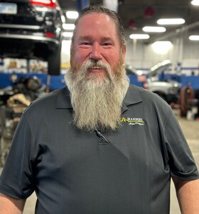 Staff member Dan Haner from ID_08914f1d7ab3