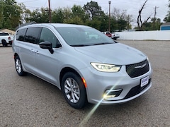 2026 Chrysler Pacifica Select Passenger Van