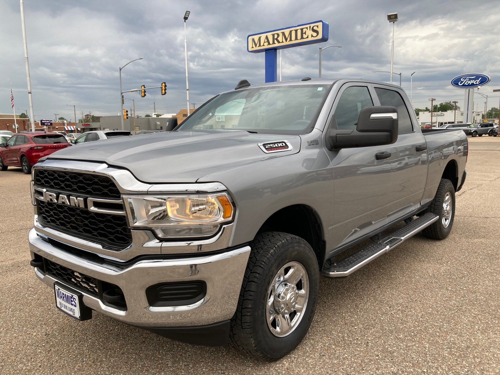2024 Ram 2500 Tradesman photo 3