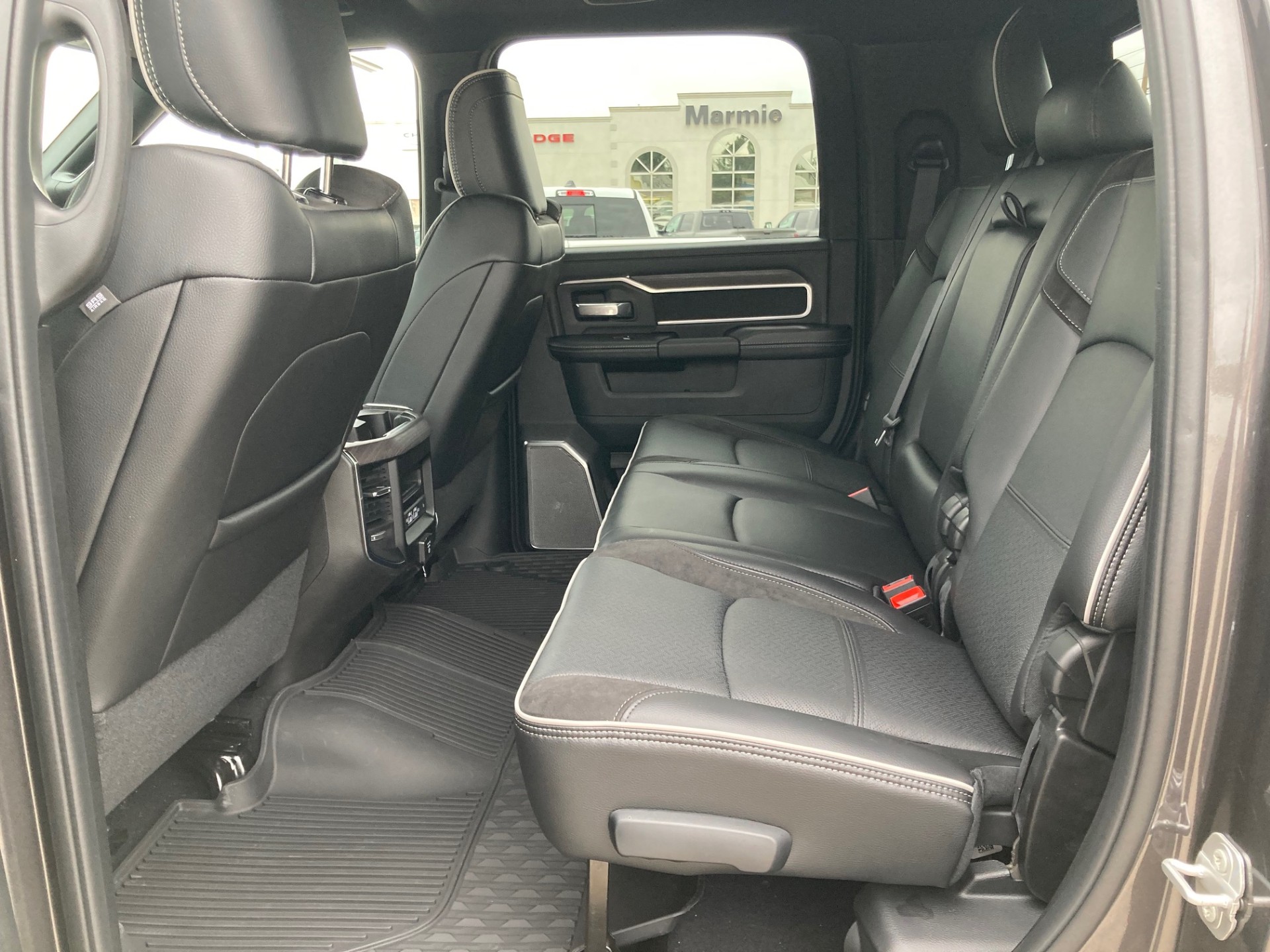 2025 RAM 2500 Laramie - Photo 12