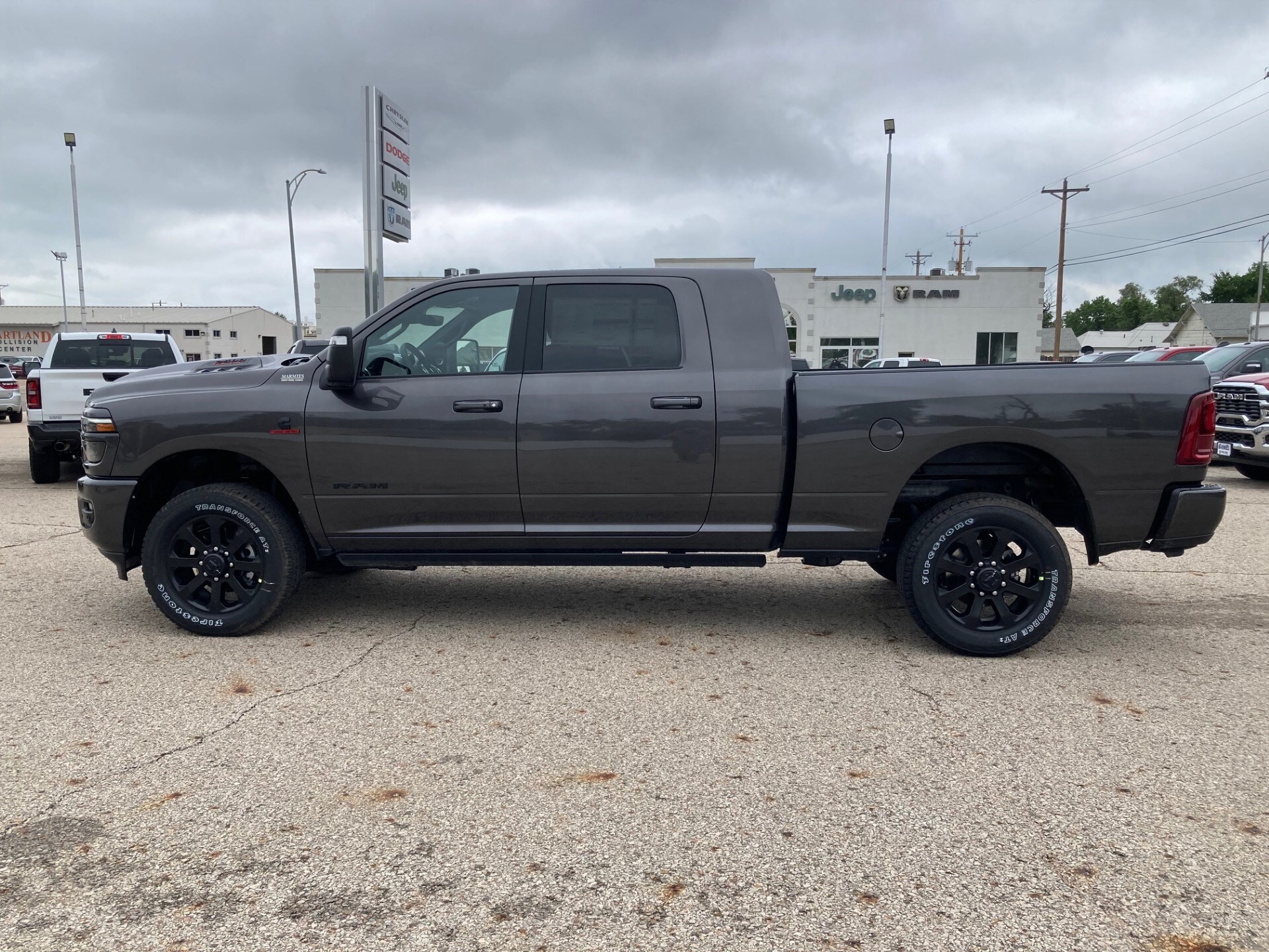 2025 Ram 2500 Laramie photo 4