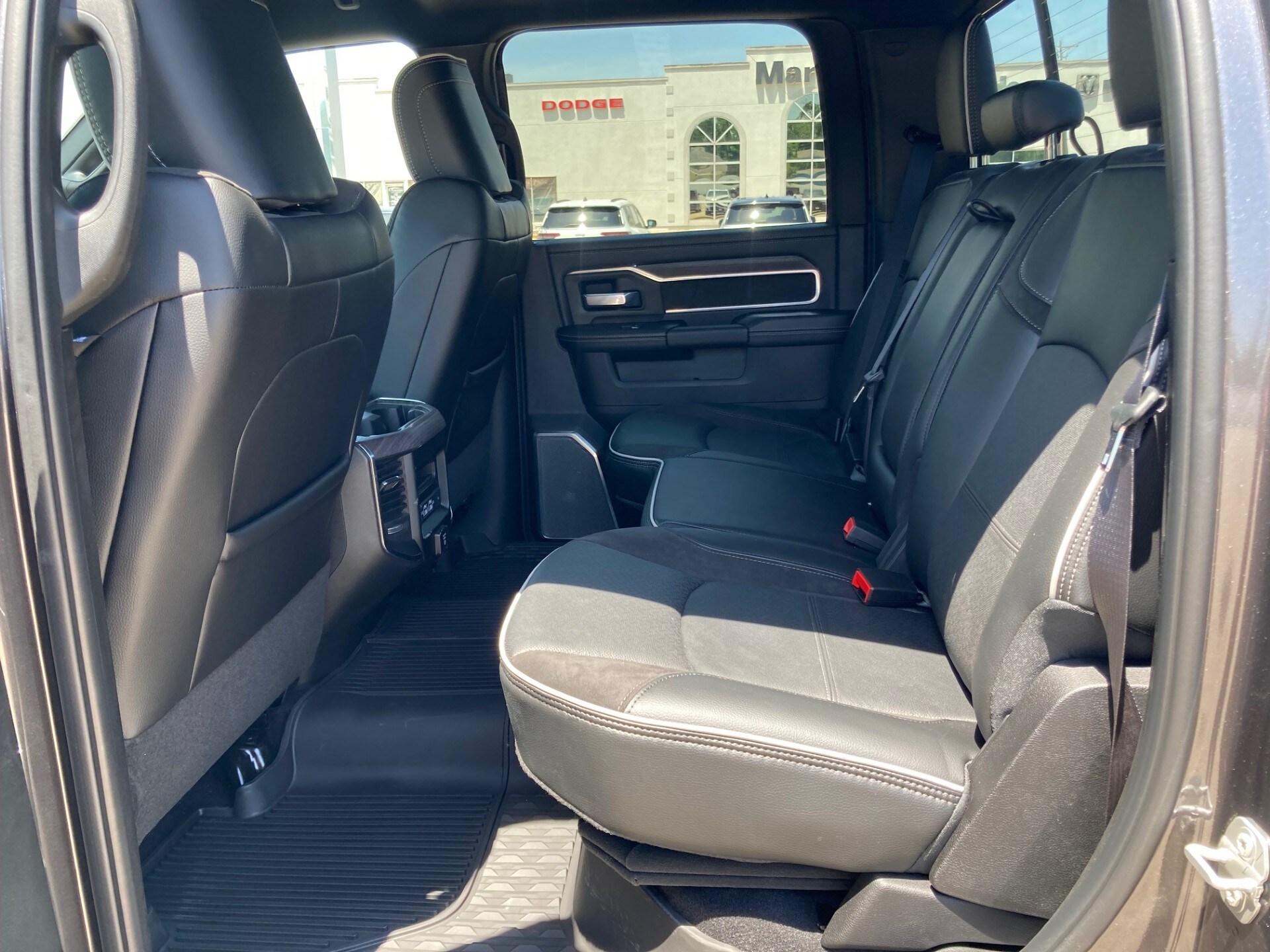 2025 RAM 2500 Laramie - Photo 12