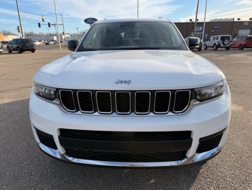 Used 2023 Jeep GR Cherokee L Laredo