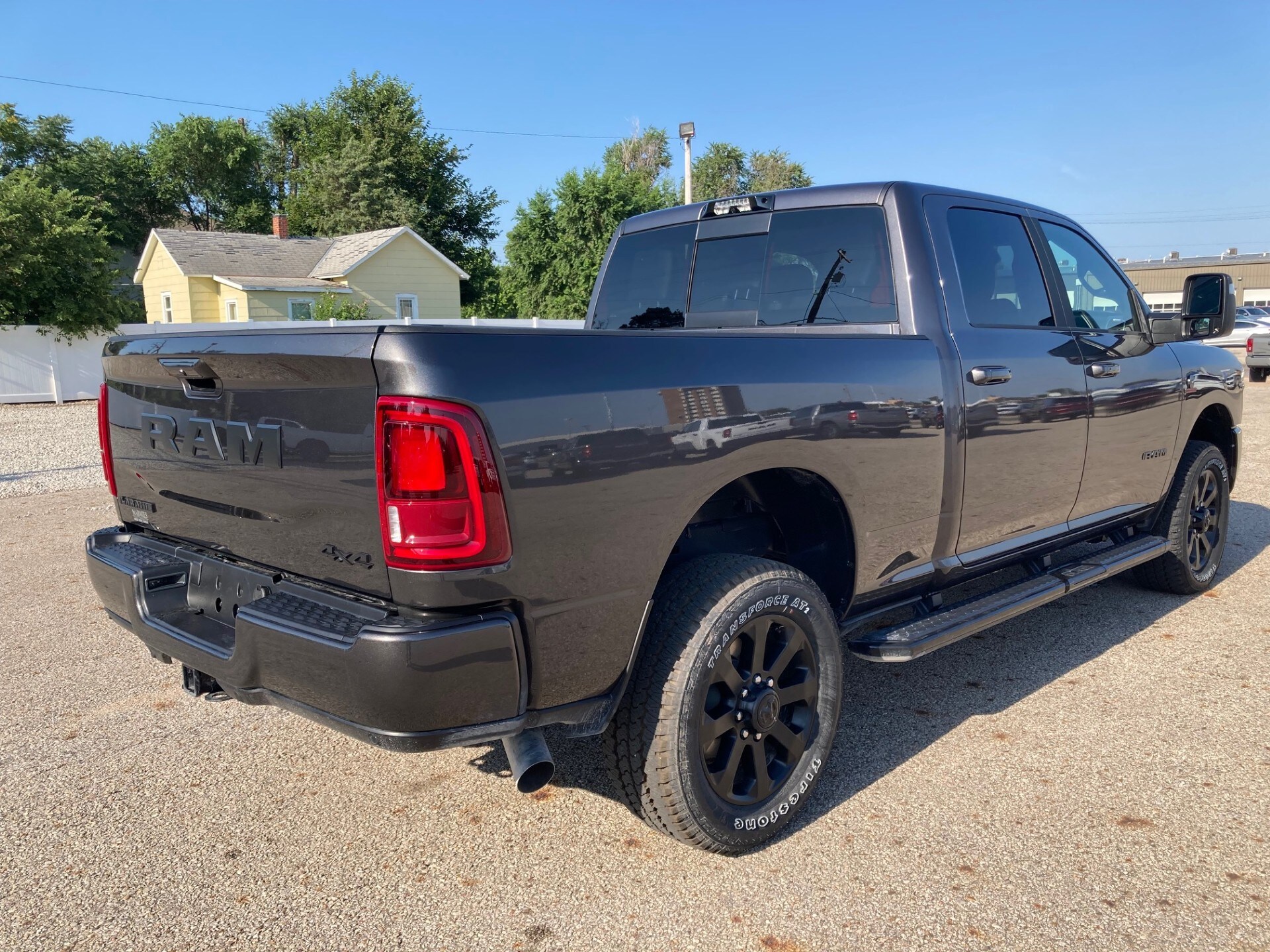 2025 RAM 2500 Laramie - Photo 8