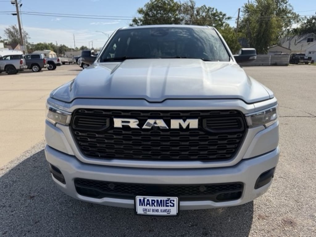 New 2026 Ram 1500 BIG HORN CREW CAB 4X4 5'7 BOX Pickup
