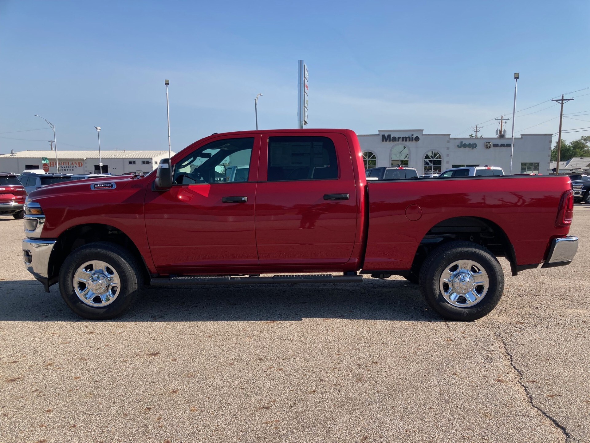 2025 Ram 2500 Tradesman photo 4