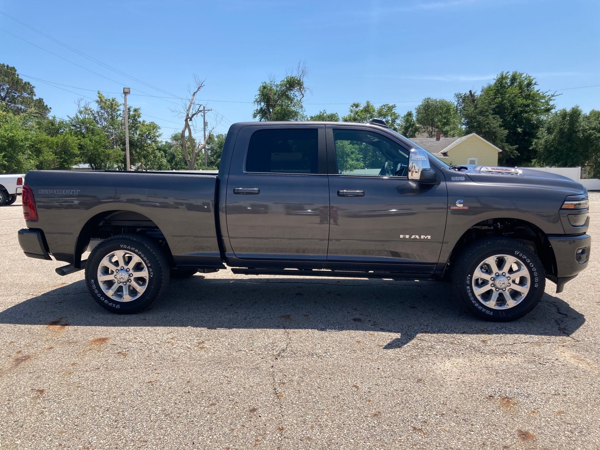 2025 RAM 2500 Laramie - Photo 10