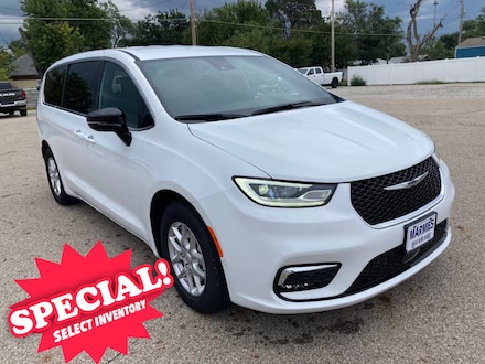 2026 Chrysler Pacifica SELECT Passenger Van