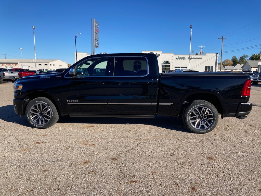 New 2026 Ram 1500 LIMITED CREW CAB 4X4 6'4 BOX Pickup
