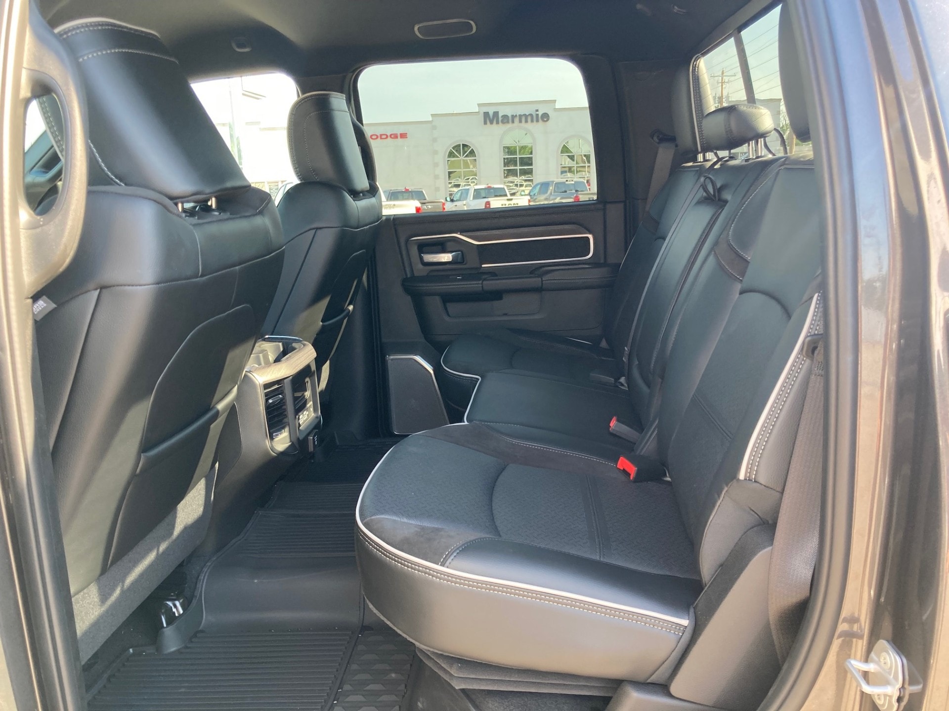 2025 RAM 2500 Laramie - Photo 12