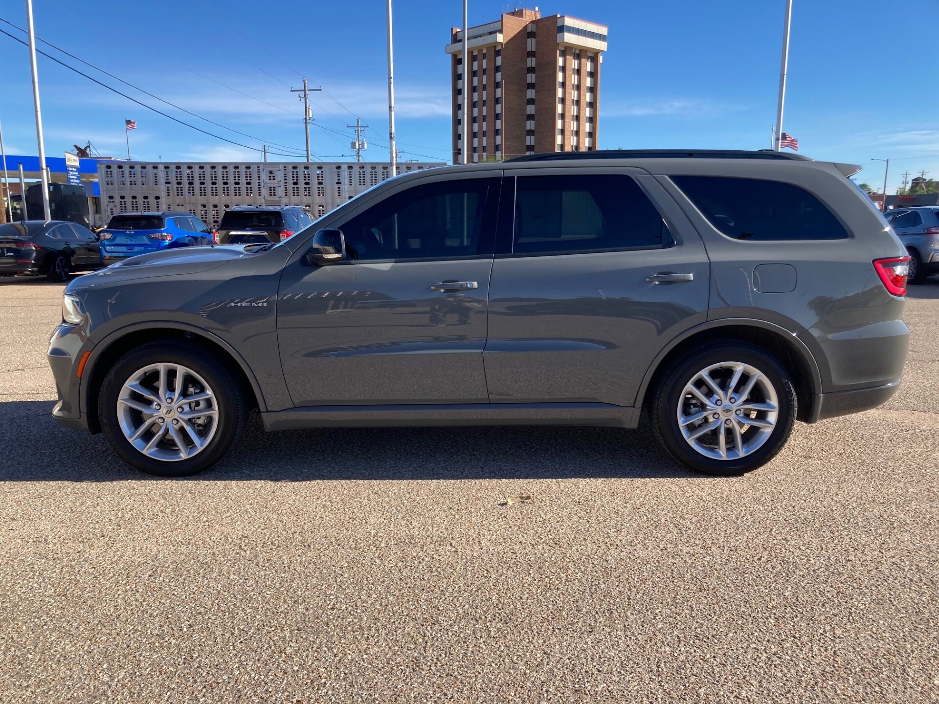 2023 Dodge Durango R/T Plus photo 4