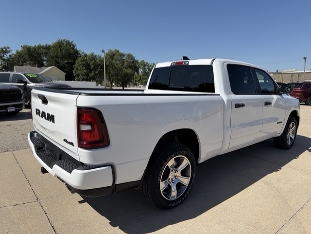 2026 RAM 1500 Express - Photo 6