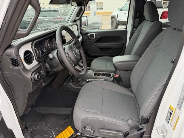 2026 Jeep Wrangler 4-Door Willys - Photo 12