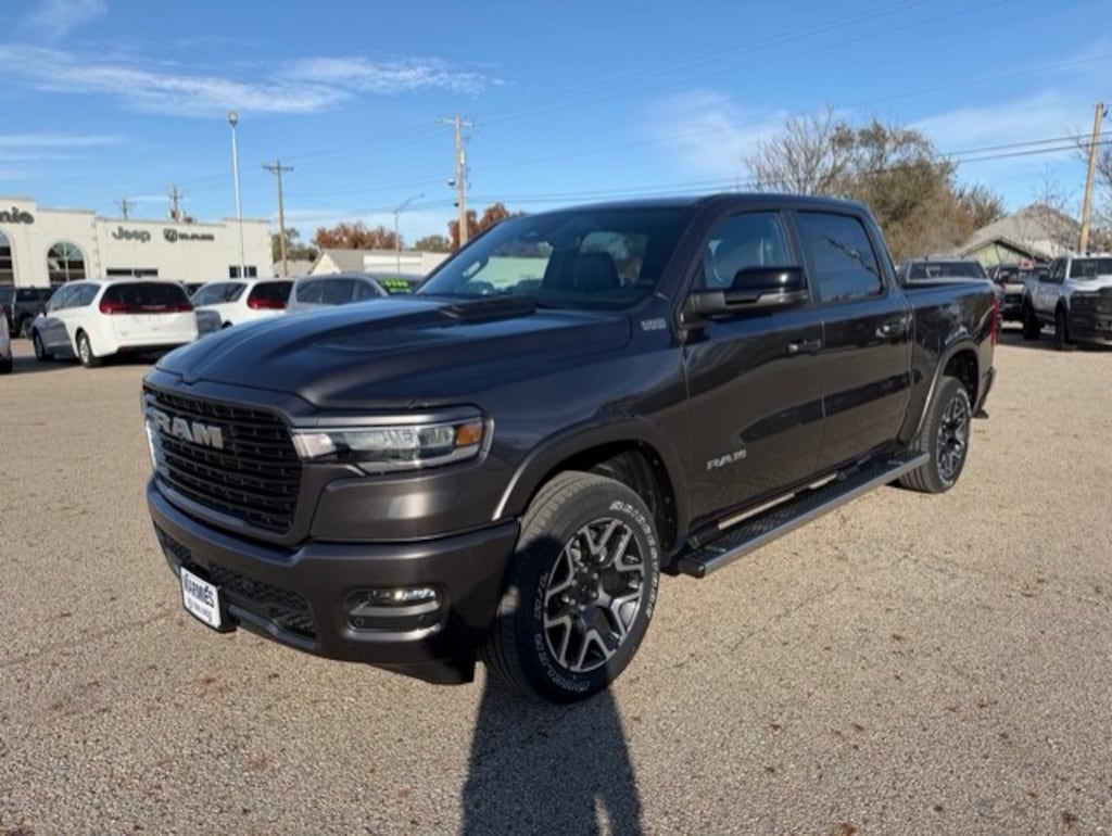 New 2026 Ram 1500 LARAMIE CREW CAB 4X4 5'7 BOX Pickup