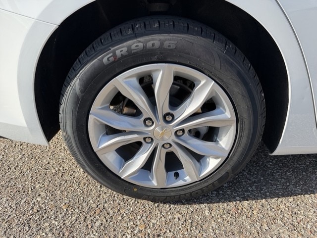 2025 Chevrolet Malibu 1LT - Photo 10