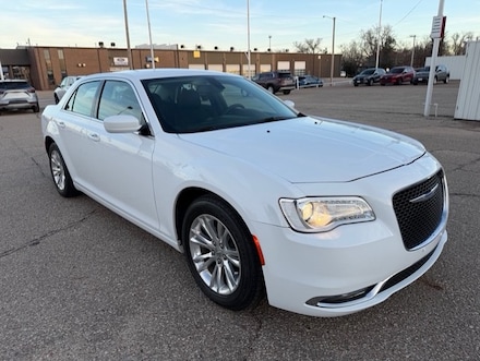2018 Chrysler 300 Touring