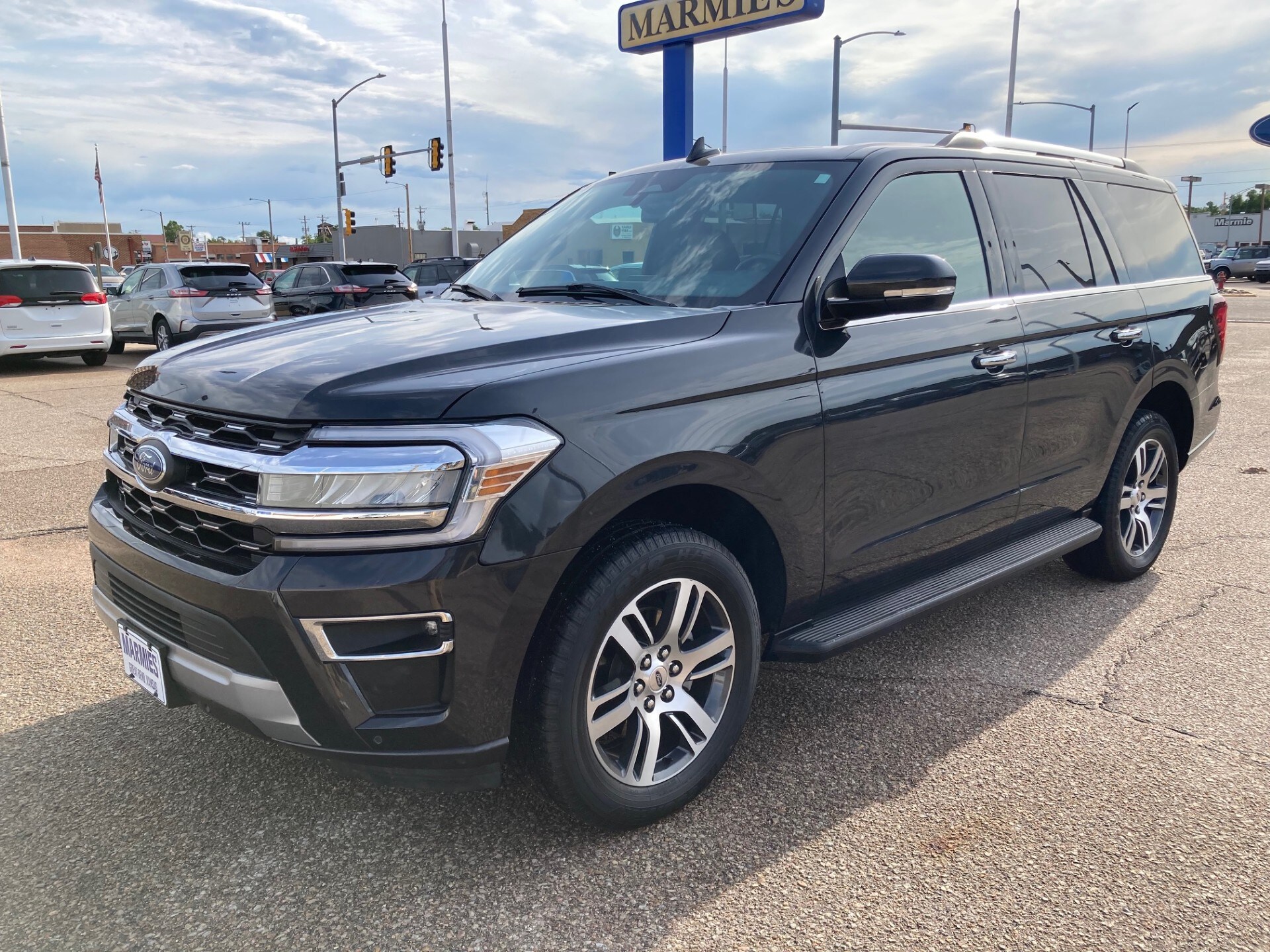 2024 Ford Expedition Limited photo 3