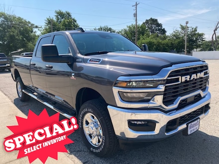 2025 Ram 2500 TRADESMAN CREW CAB 4X4 8' BOX Pickup
