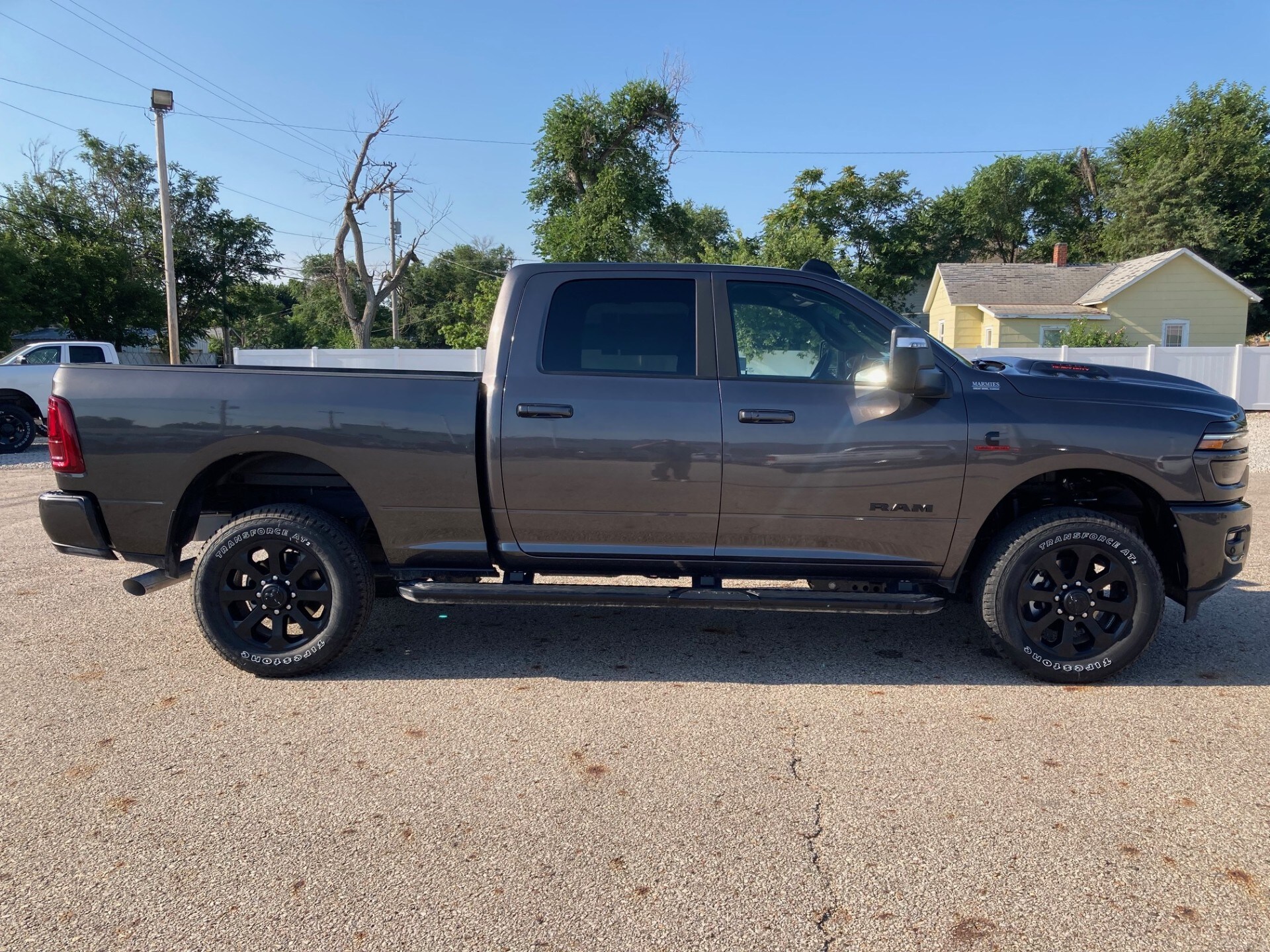 2025 RAM 2500 Laramie - Photo 9