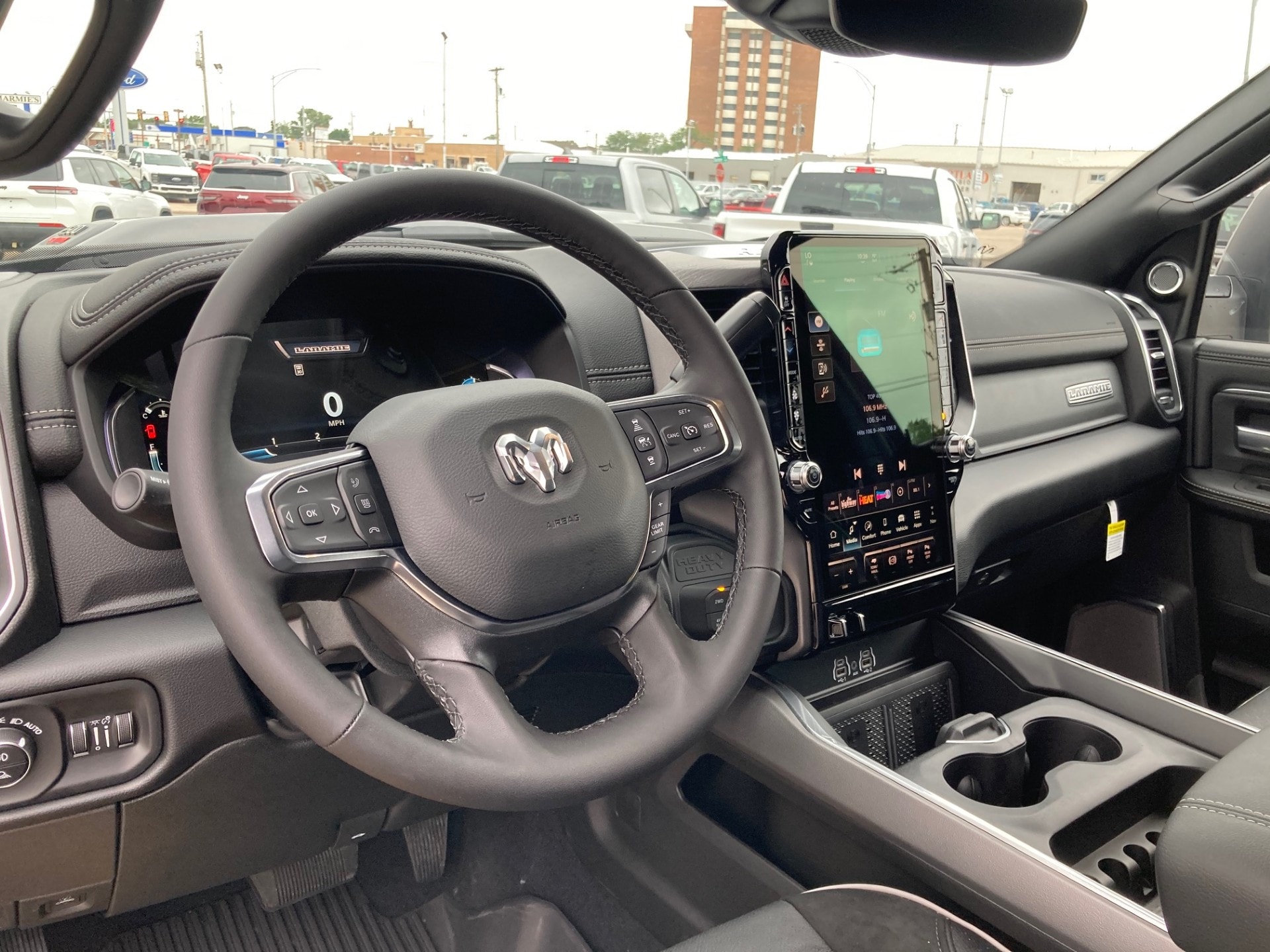 2025 RAM 2500 Laramie - Photo 14
