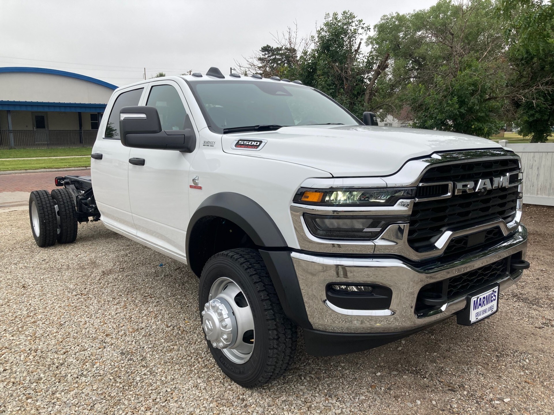 2025 Ram 5500 Tradesman photo 2