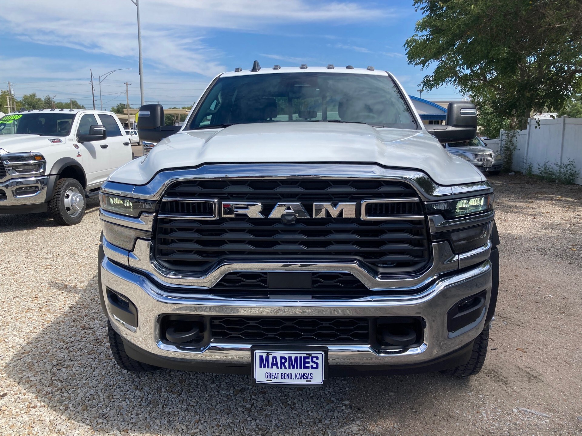 2026 Ram 5500 Tradesman photo 2