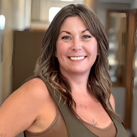 Staff member Beki Fischer from ID_33a33e155602