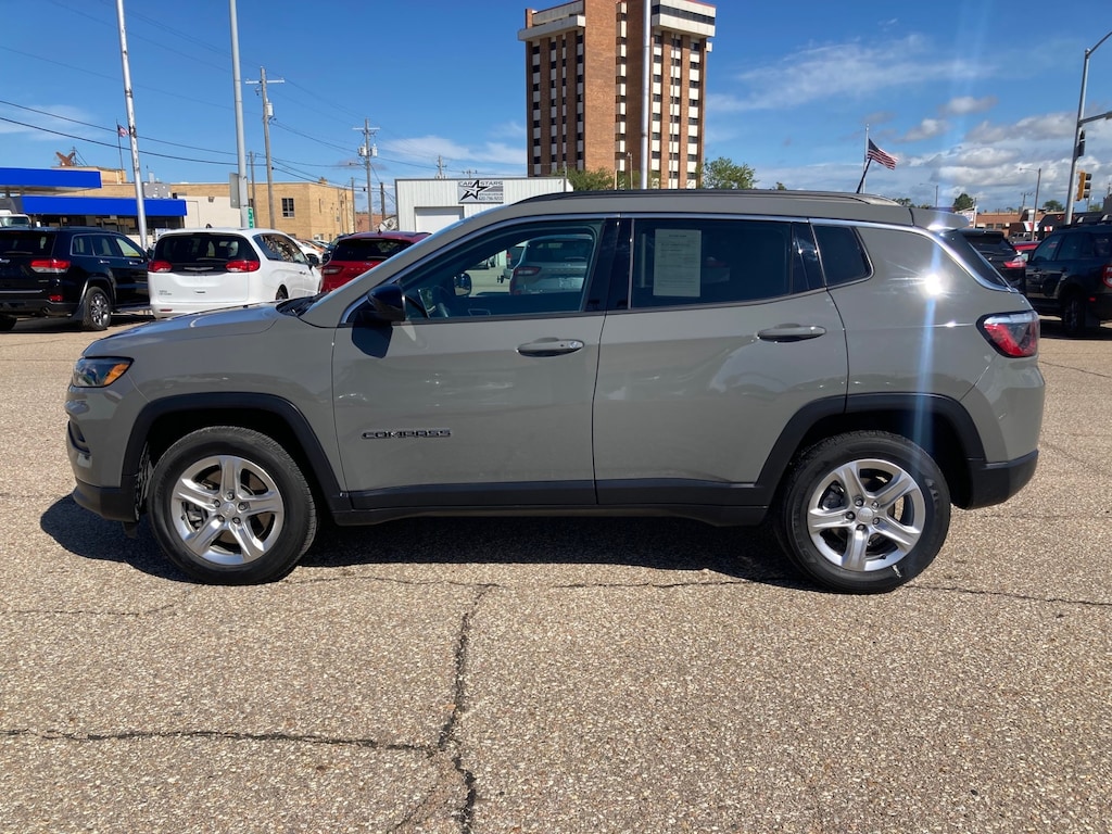 Used 2024 Jeep Compass Latitude