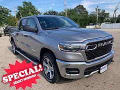 2025 Ram 1500 TRADESMAN CREW CAB 4X4 5'7 BOX Pickup