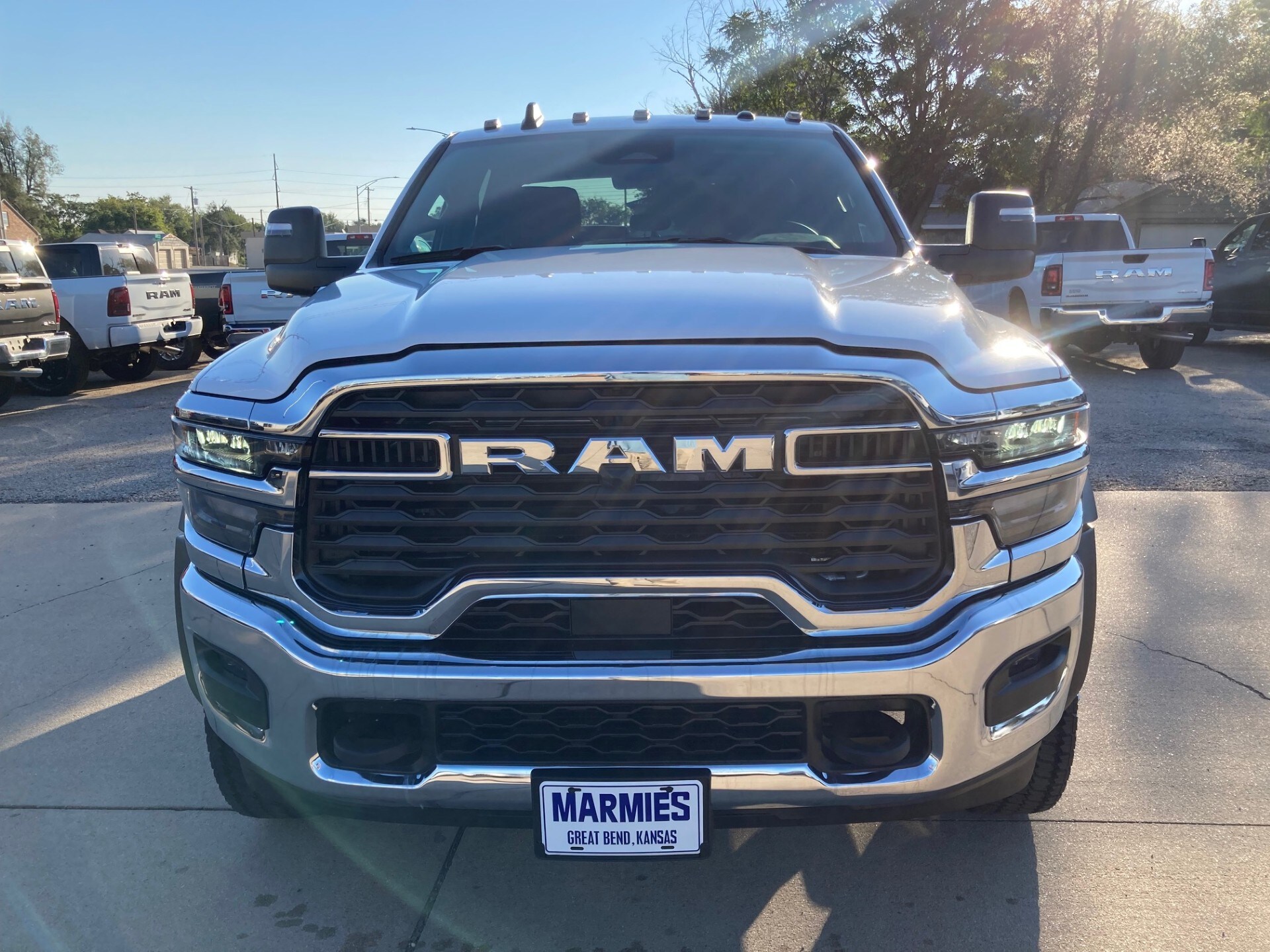 2025 Ram 5500 Tradesman photo 2