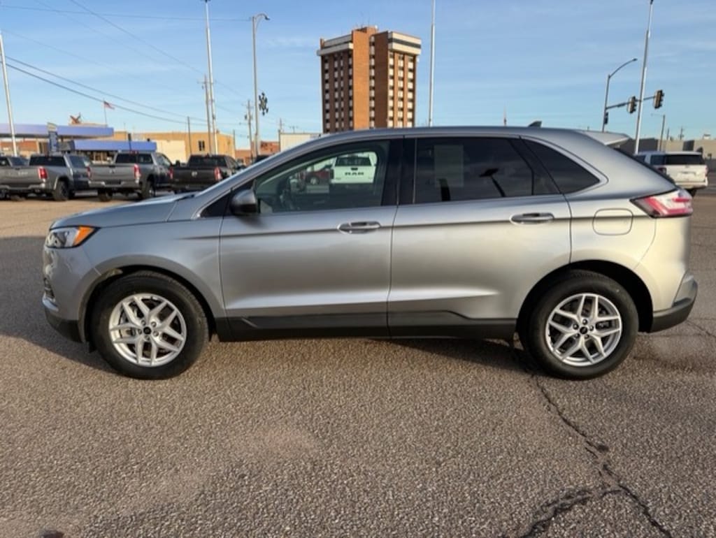 Used 2024 Ford Edge SEL