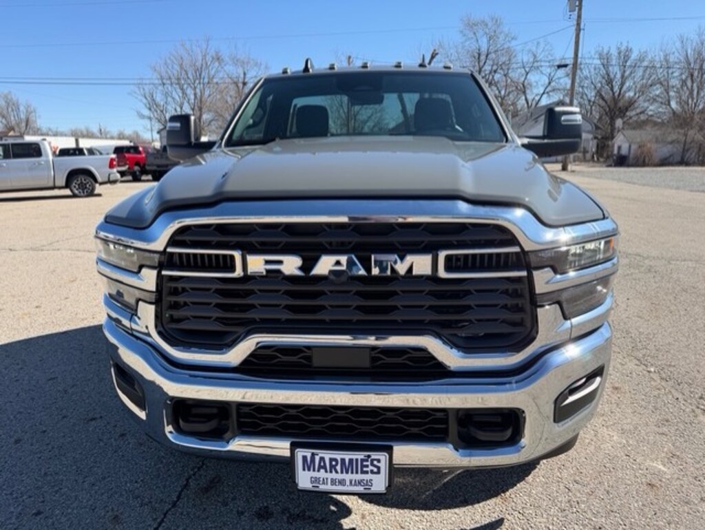 New 2026 Ram 3500 Chassis Cab Tradesman/Big Horn Pickup