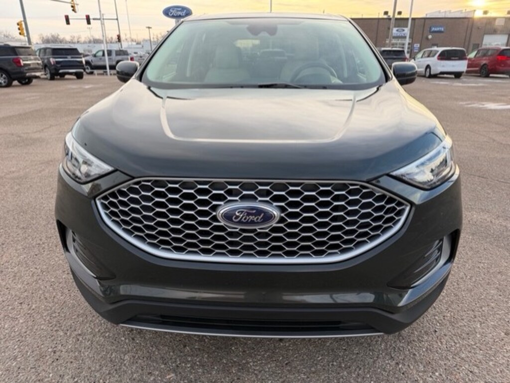 Used 2024 Ford Edge SEL
